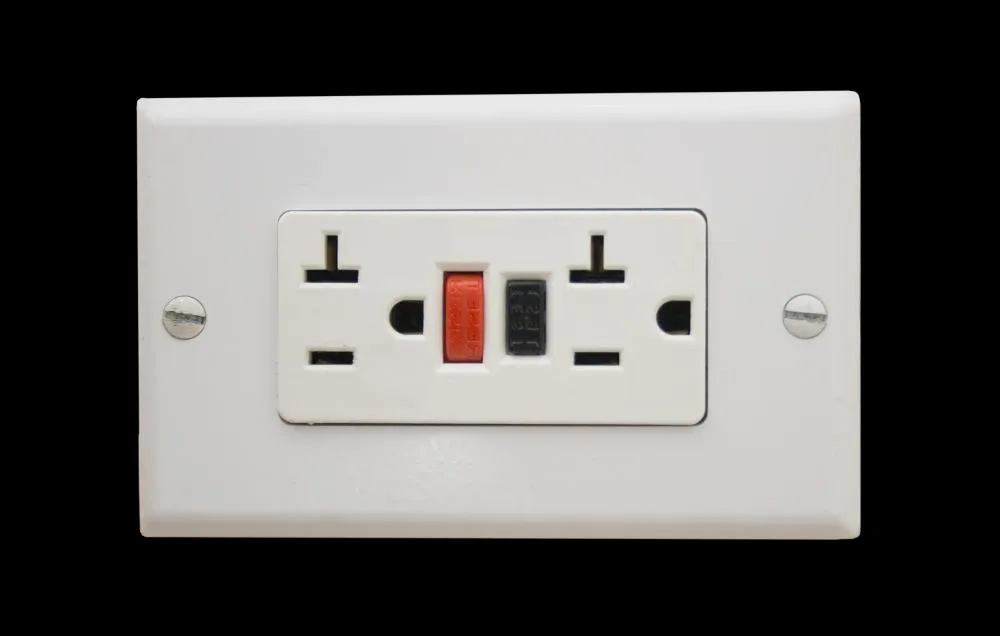 Ground-Fault Circuit Interrupter Outlet