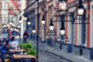 outdoor restaurant lighting installation